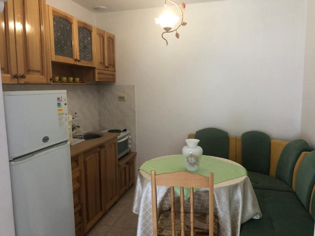 Guest House Vientes Девин Екстериор снимка